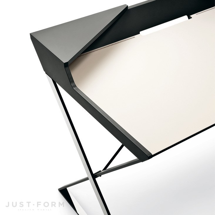Письменный стол Qwerty фабрика Cattelan Italia фотография № 1