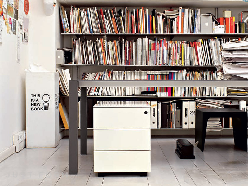 Офисный комод Bureau фабрика Kristalia фотография № 1