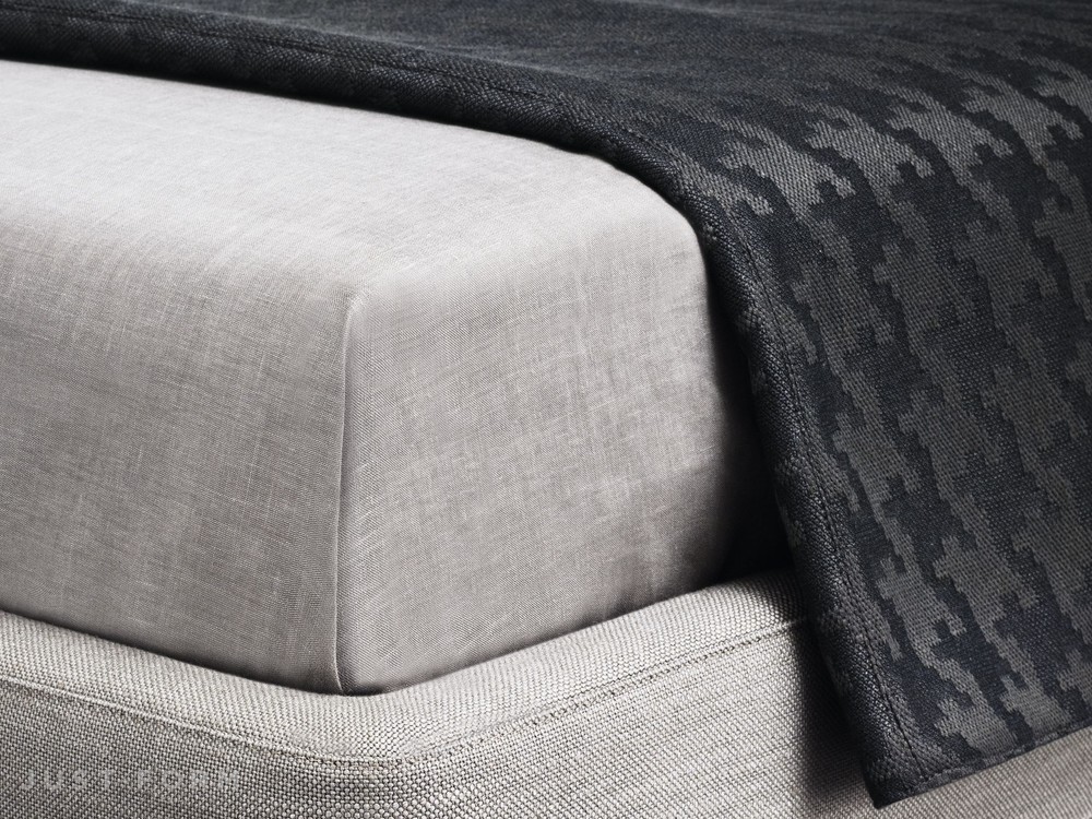 Покрывало Tatlin Bedspread фабрика Minotti фотография № 1