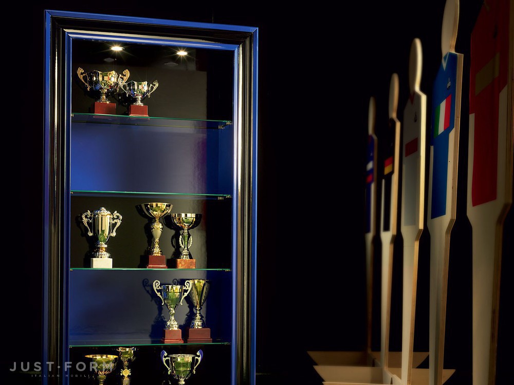 Витрина Trophy фабрика Modenese Gastone фотография № 1