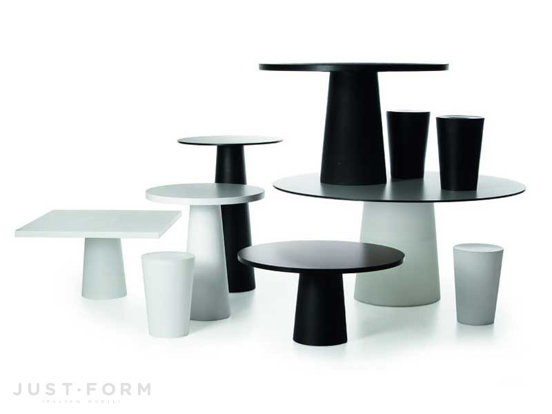 Стол Container Table120x120&120Round фабрика Moooi фотография № 3