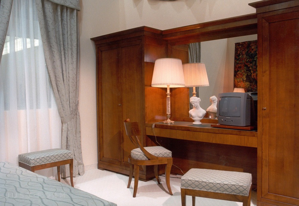 Табуретка Biedermeier фабрика Morelato фотография № 3