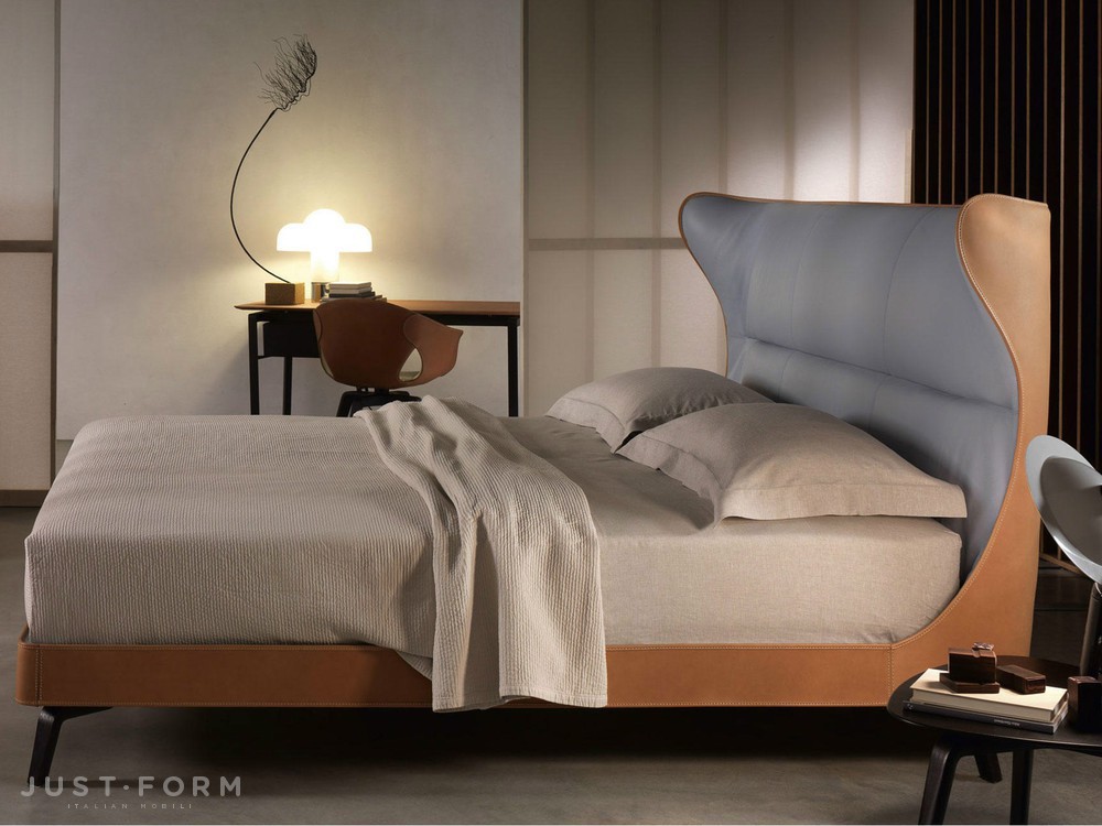 Кровать Mamy Blue Bed фабрика Poltrona Frau фотография № 2