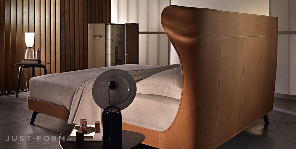 Кровать Mamy Blue Bed фабрика Poltrona Frau фотография № 3
