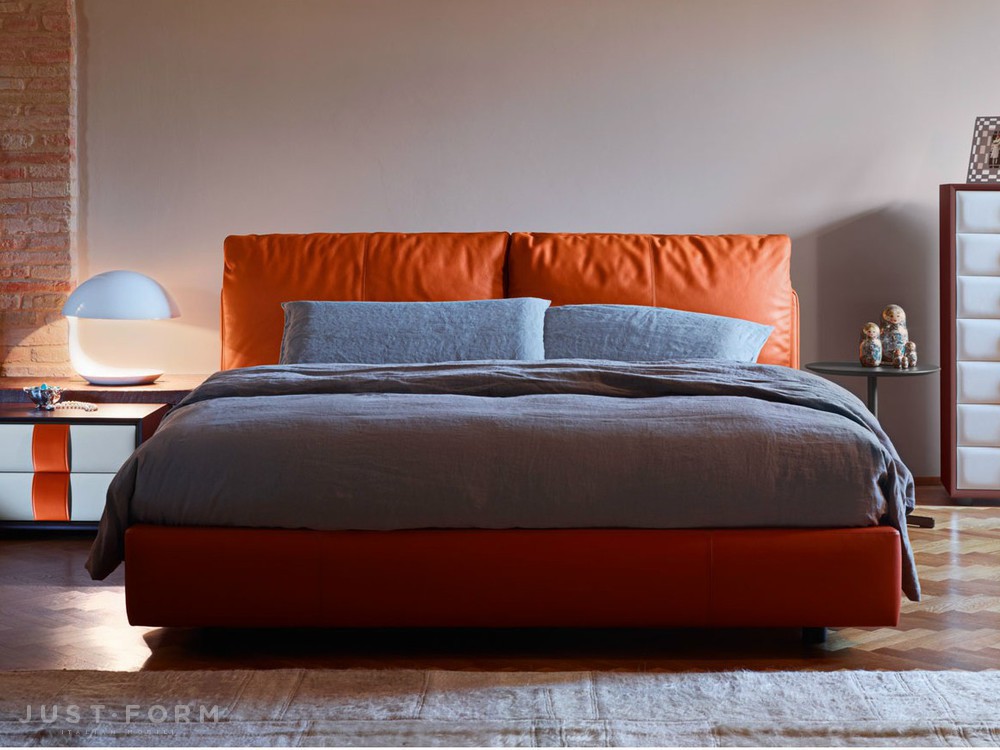 Кровать Massimosistema Bed фабрика Poltrona Frau фотография № 3
