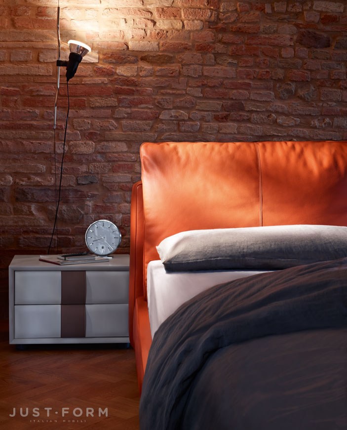 Кровать Massimosistema Bed фабрика Poltrona Frau фотография № 4