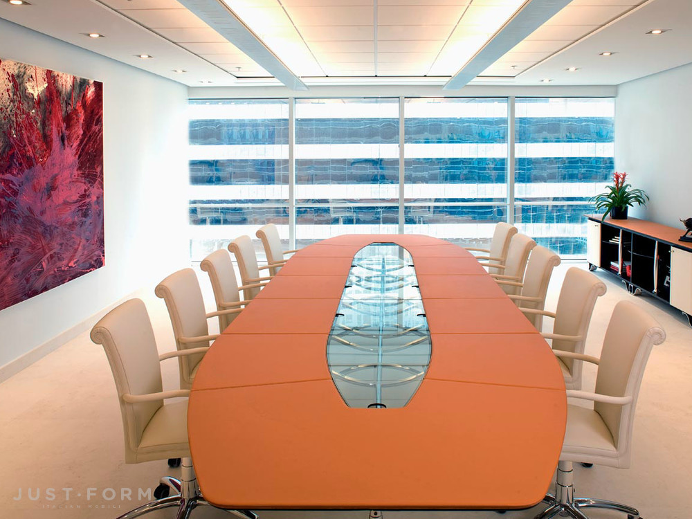 Стол для совещаний Corinthia Meeting фабрика Poltrona Frau фотография № 9