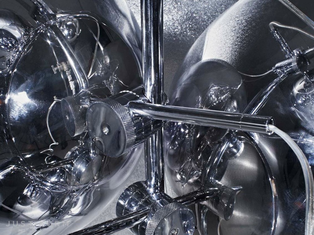 Напольный светильник Light Tripod Stand Mirror Balls фабрика Tom Dixon фотография № 4