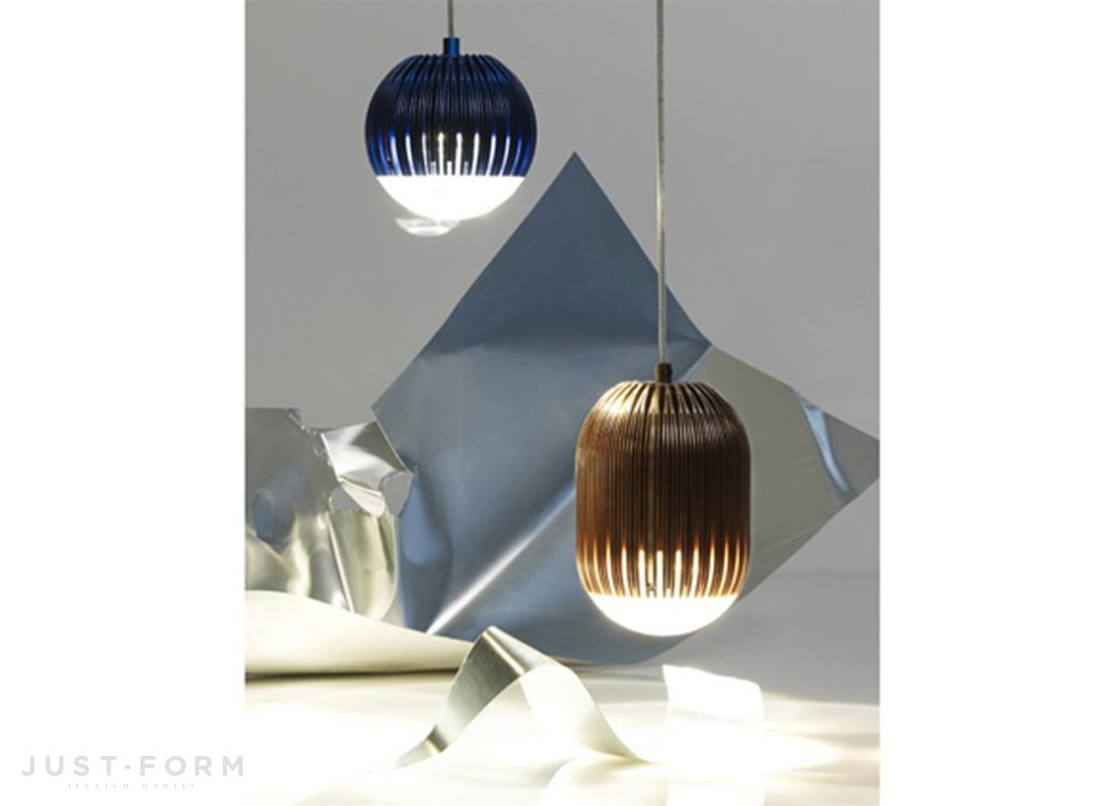 Подвесной светильник Fin Light Round Blue фабрика Tom Dixon фотография № 3