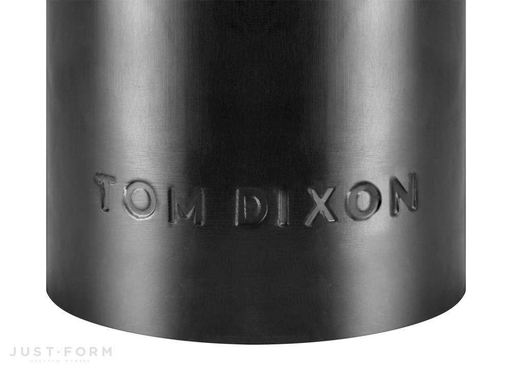 Свеча Candle Pillar Black фабрика Tom Dixon фотография № 2