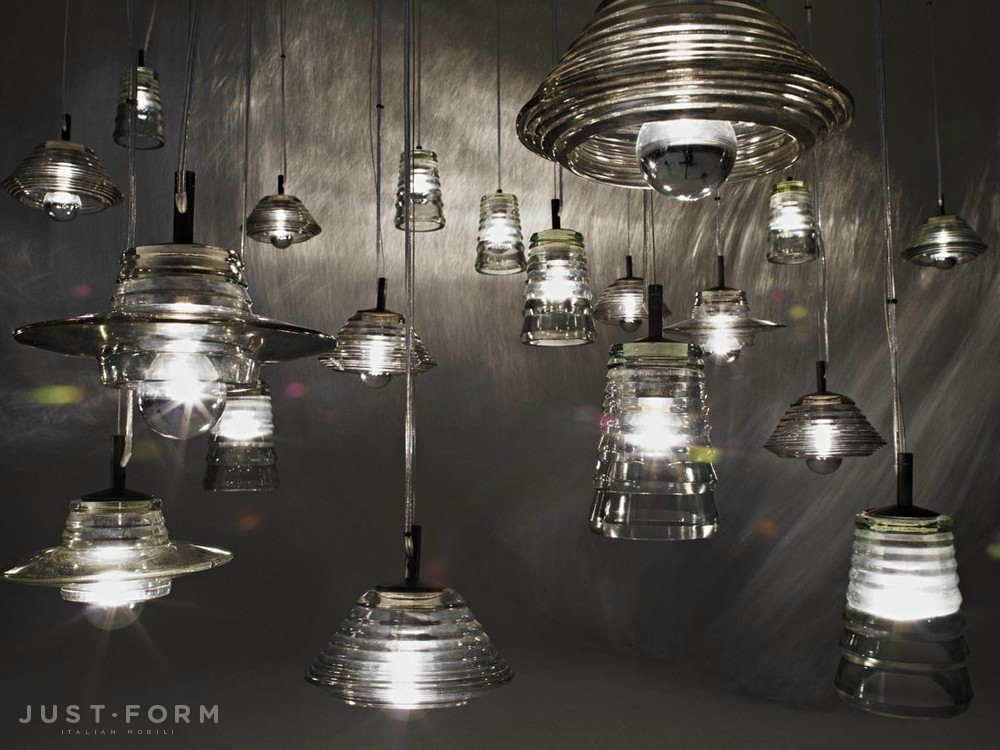Подвесной светильник Pressed Glass Light Lens фабрика Tom Dixon фотография № 3
