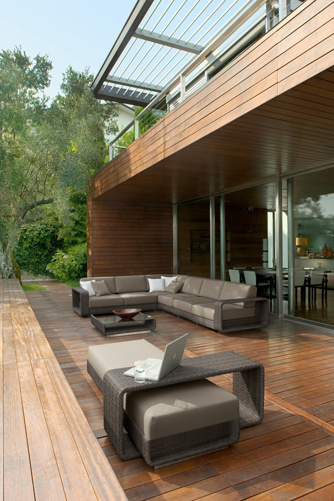 Садовый столик Hamptons фабрика Roberti Rattan фотография № 4