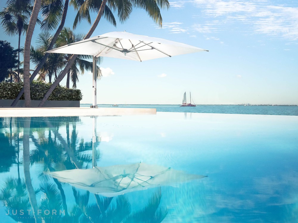 Садовый зонт Bay Master Swim Under Cantilever фабрика Tuuci фотография № 2