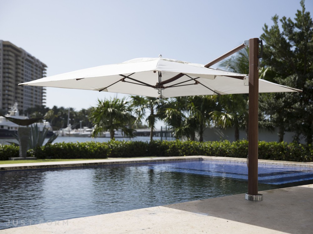 Садовый зонт Vineyard Swim Under Cantilever фабрика Tuuci фотография № 2
