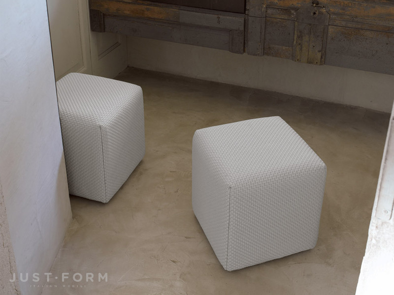 Садовый пуф Stone фабрика Paola Lenti фотография № 1