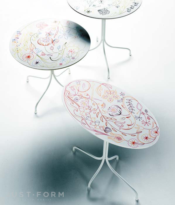 Серия столиков Bon Bon фабрика Moroso фотография № 3