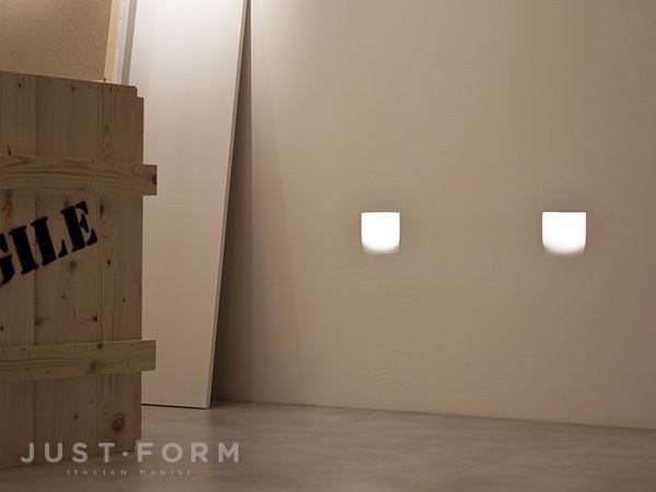 Сопровождающая подсветка Square Light Large фабрика Flos фотография № 2
