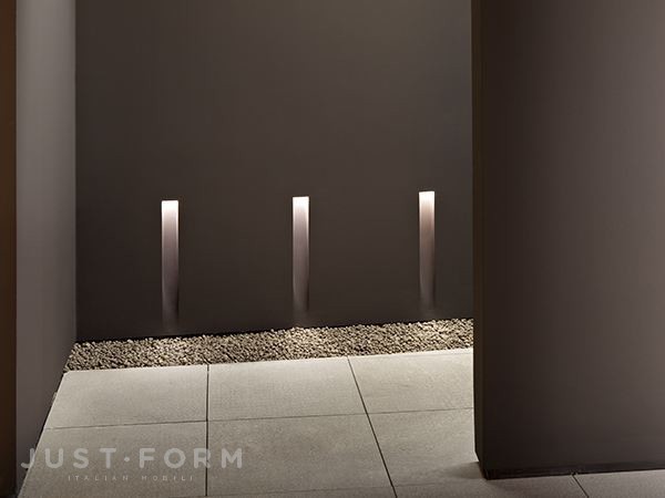 Сопровождающая подсветка Vertical Light Small фабрика Flos фотография № 1