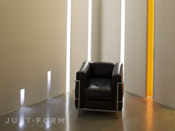 Сопровождающая подсветка Vertical Light Small фабрика Flos фотография № 2