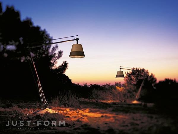 Напольный светильник Superarchimoon Outdoor фабрика Flos фотография № 2