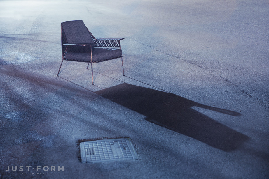 Маленькое кресло Work Is Over фабрика Moroso фотография № 9