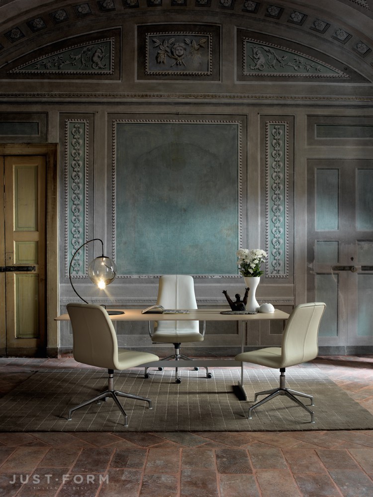 Кресло Lotus Comfort фабрика Cappellini фотография № 1