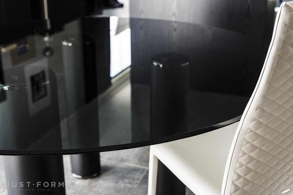 Стеклянный стол Roll Round фабрика Cattelan Italia фотография № 4