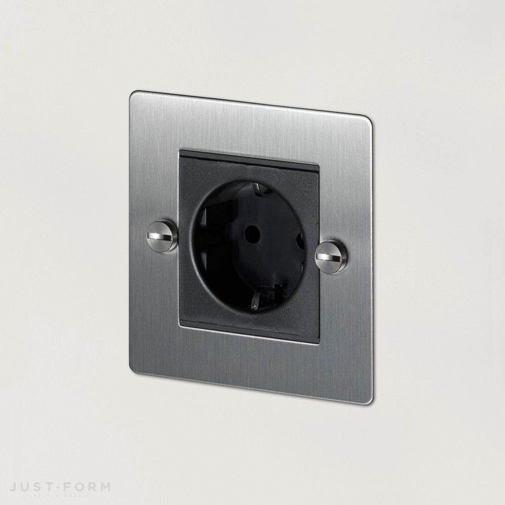 Розетка одинарная 1G Euro Socket / Steel фабрика Buster + Punch фотография № 1
