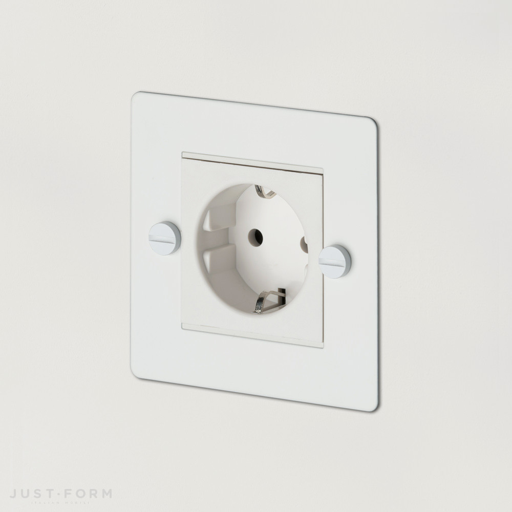 Розетка одинарная 1G Euro Socket / White фабрика Buster + Punch фотография № 1