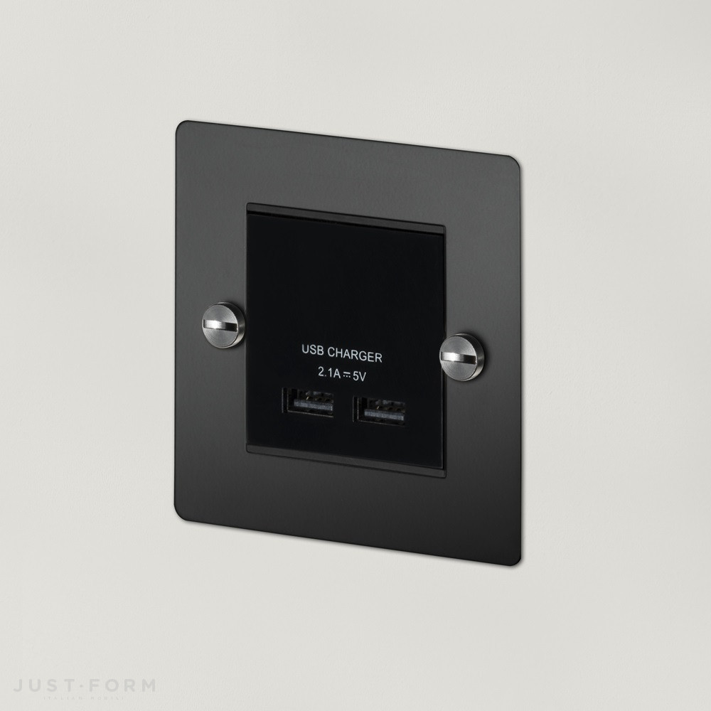 Розетка с USB 1G USB Charger / Black / Steel фабрика Buster + Punch фотография № 1
