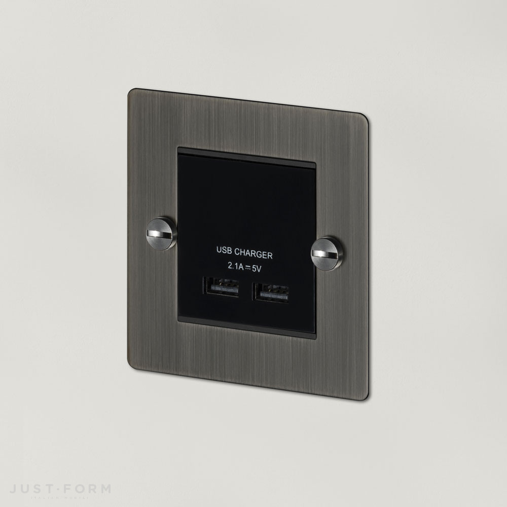 Розетка с USB 1G USB Charger / Smoked Bronze / Steel фабрика Buster + Punch фотография № 1
