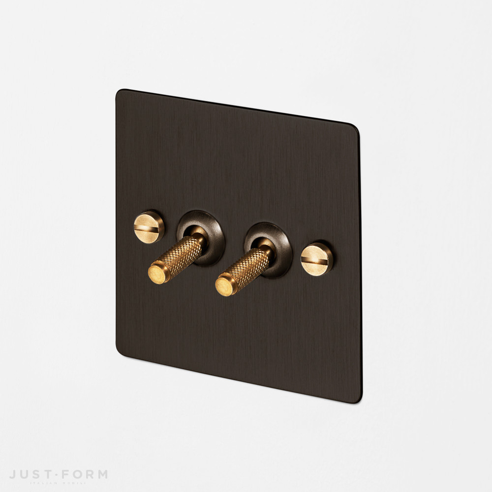 Двухтумблерный переключатель 2G Toggle Switch / Smoked Bronze / Brass фабрика Buster + Punch фотография № 1