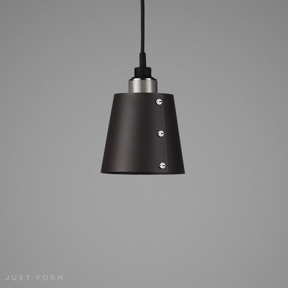 Подвесной светильник Hooked 1.0 Small / Graphite / Steel фабрика Buster + Punch фотография № 1