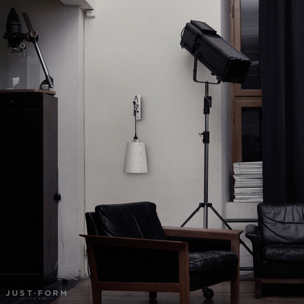Бра Hooked Wall / Large / Stone / Smoked Bronze фабрика Buster + Punch фотография № 4