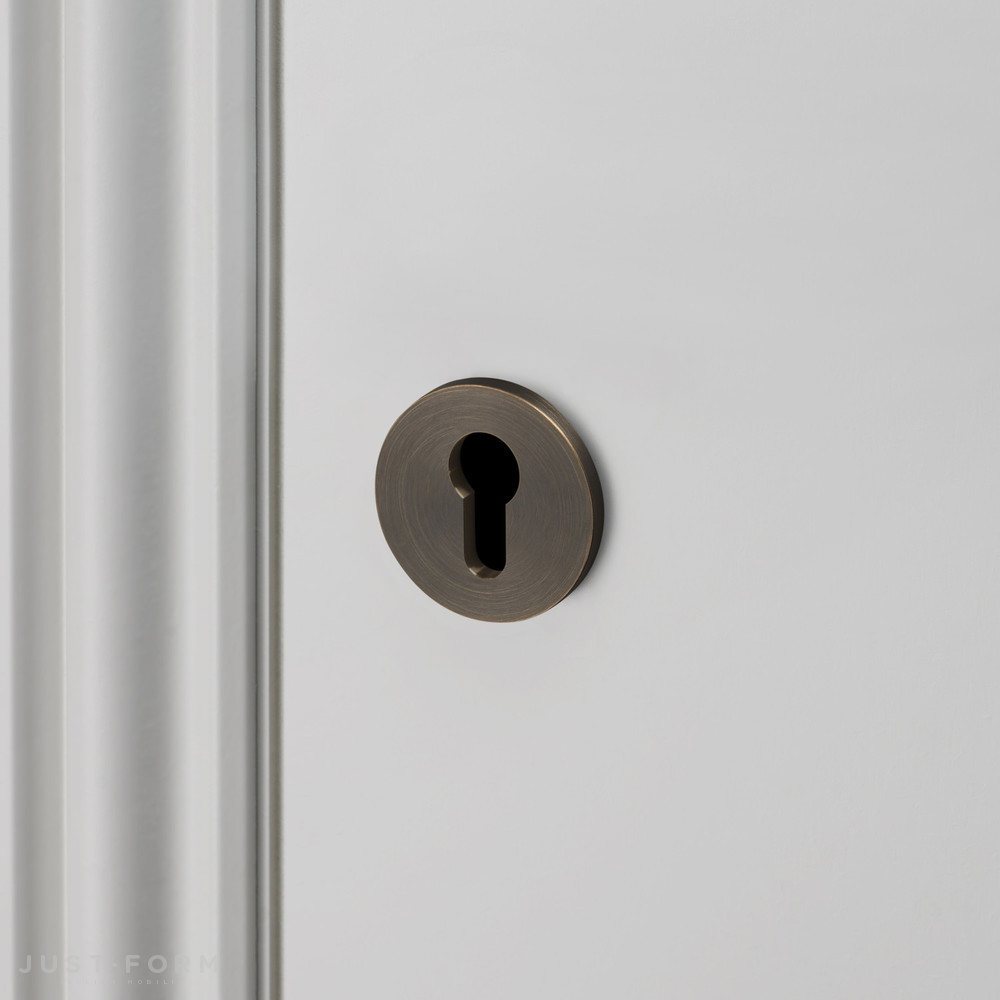 Броненакладка Euro Cylinder Key Escutcheon / Smoked Bronze фабрика Buster + Punch фотография № 1