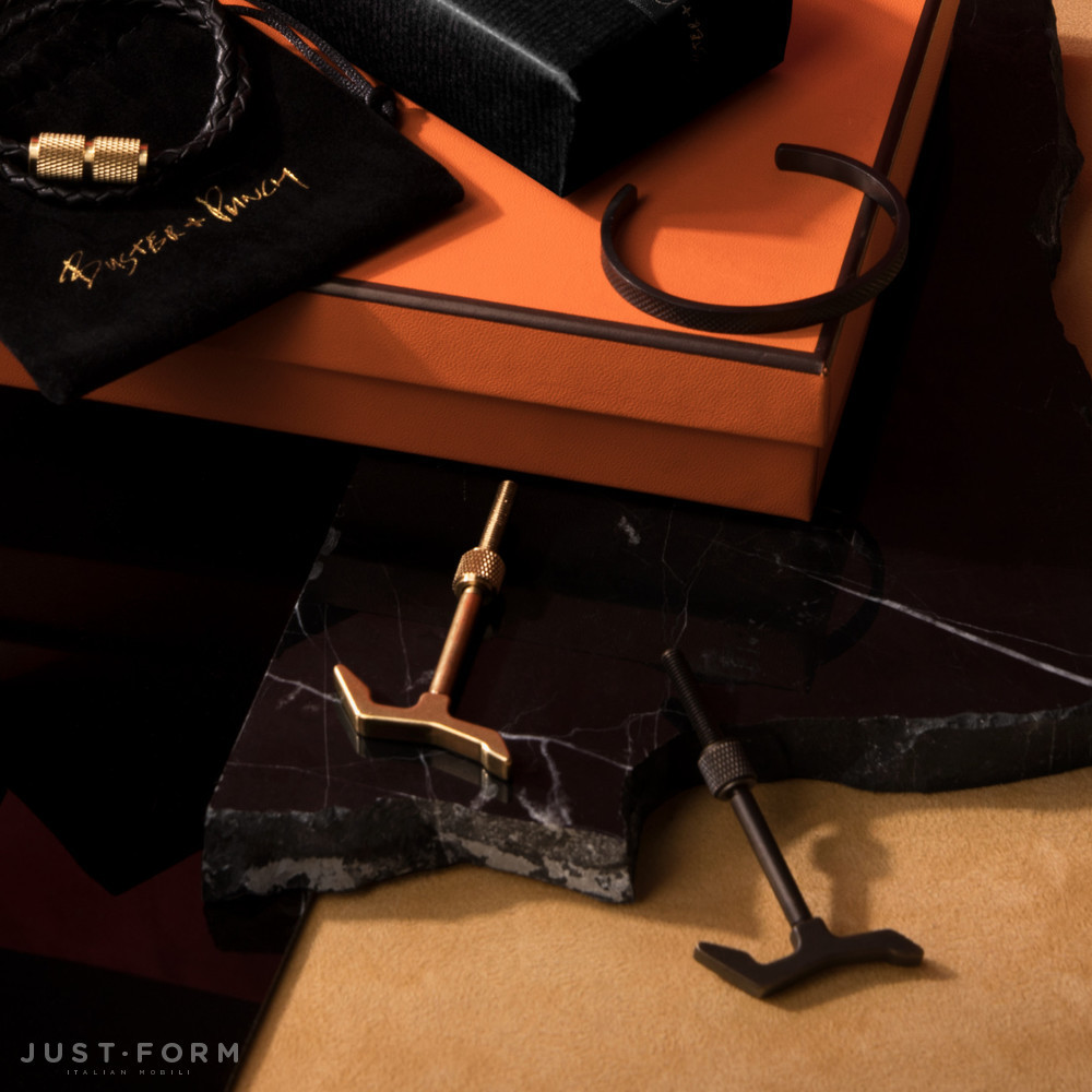 Крючок для вещей The Hook / Smoked Bronze фабрика Buster + Punch фотография № 2