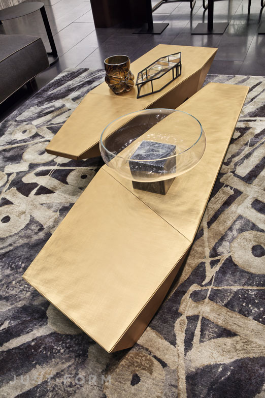 Кофейный столик Monolith Table фабрика Henge фотография № 5