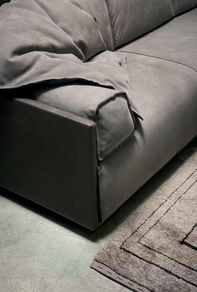 Диванная подушка Hard & Soft Slim фабрика Baxter фотография № 4