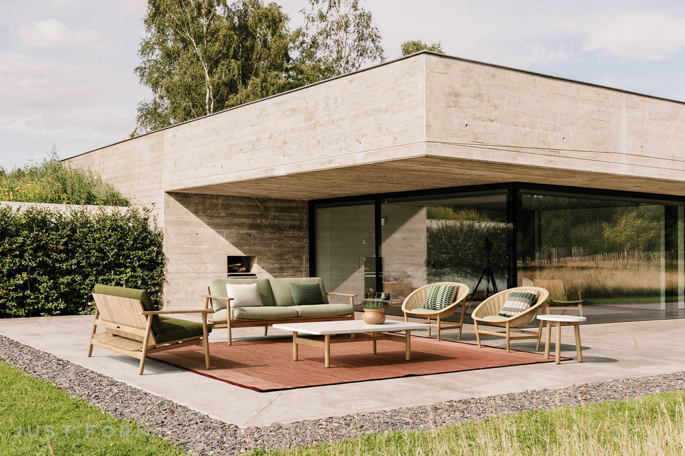 Садовый столик Riva centre table фабрика Kettal фотография № 4