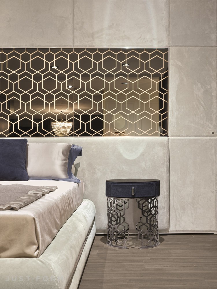 Буазери и кровать Elegant Boiserie фабрика Longhi фотография № 10