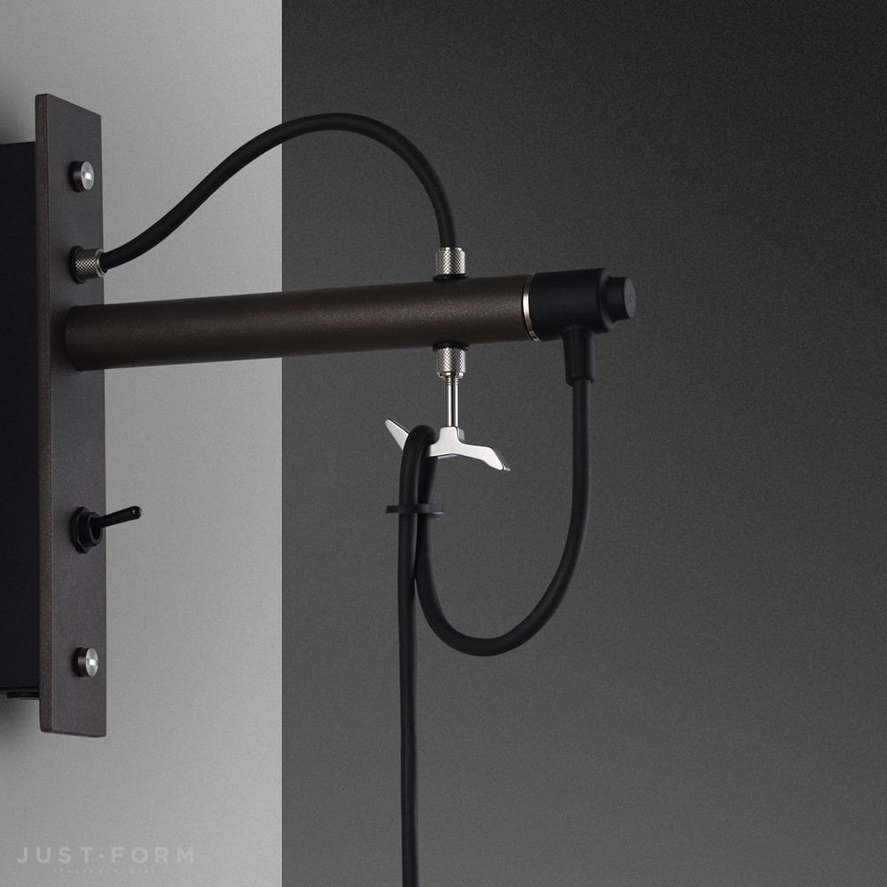 Бра Hooked Wall / Small / Graphite / Steel фабрика Buster + Punch фотография № 2