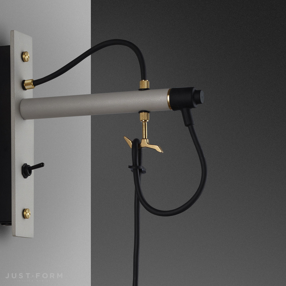 Бра Hooked Wall / Small / Stone / Brass фабрика Buster + Punch фотография № 2