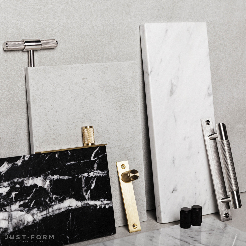 Ручка для мебели Pull Bar / Plate / Cross / Black фабрика Buster + Punch фотография № 21