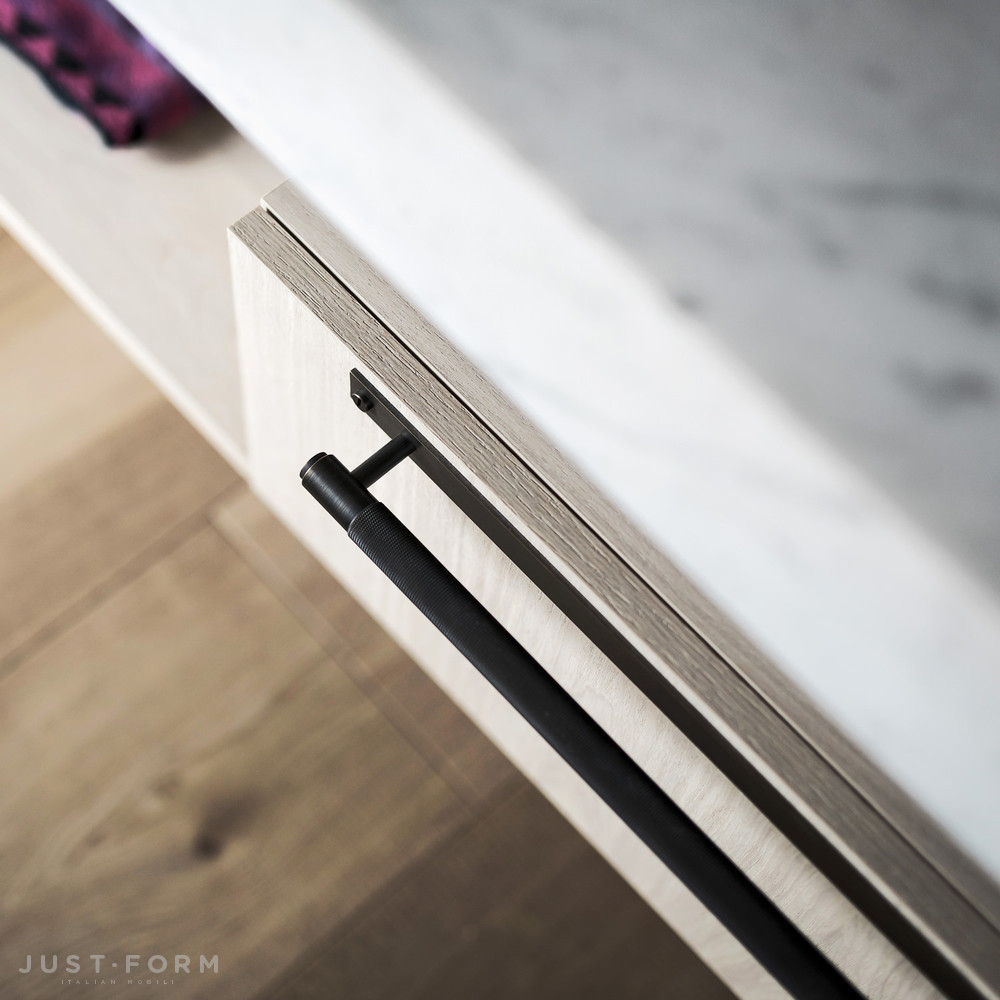 Ручка для мебели Pull Bar / Plate / Cross / Black фабрика Buster + Punch фотография № 8