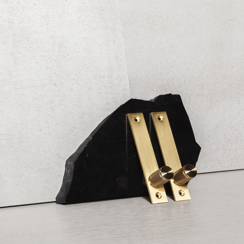 Ручка для мебели Furniture Knob / Plate / Cross / Brass фабрика Buster + Punch фотография № 5