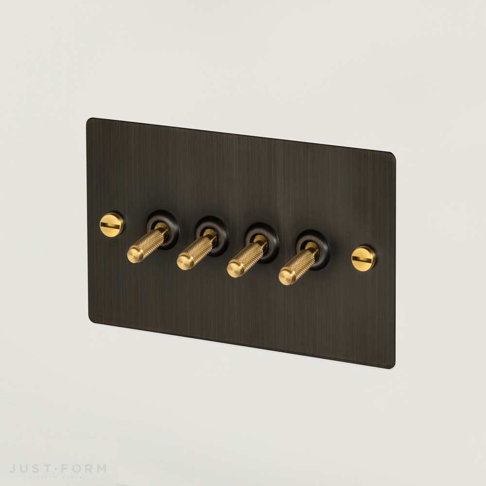 Четырехтумблерный переключатель 4G Toggle Switch / Smoked Bronze / Brass фабрика Buster + Punch фотография № 1