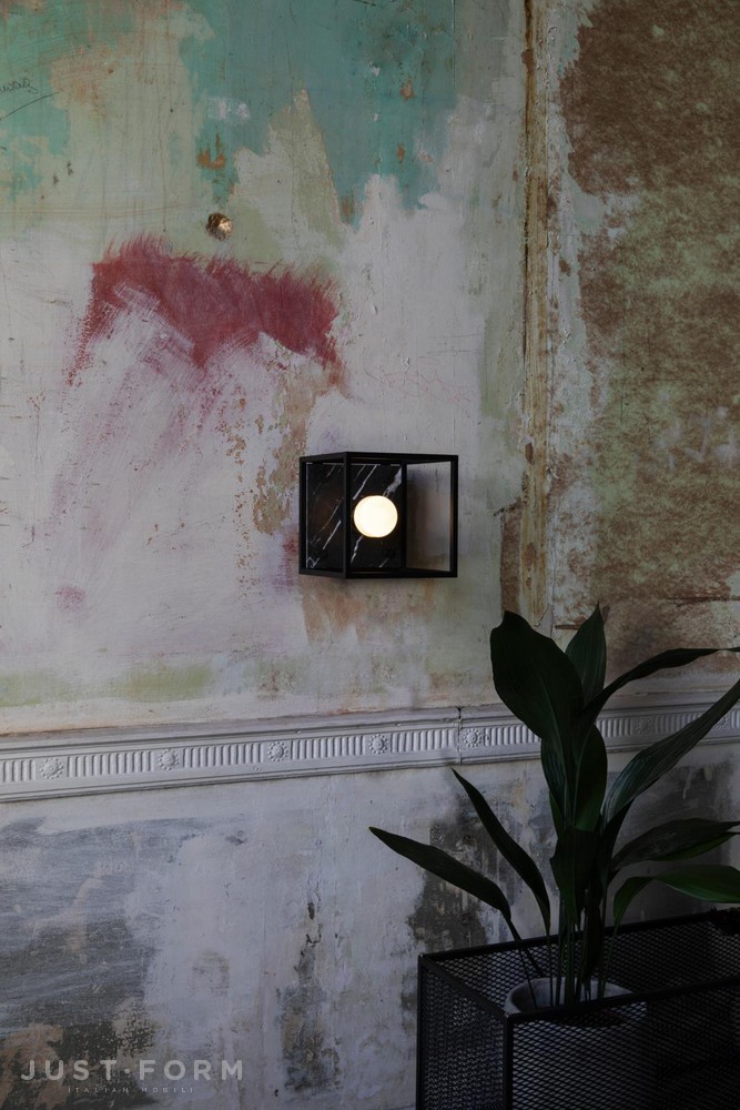 Бра Caged Wall / Small / Brushed White Marble фабрика Buster + Punch фотография № 3