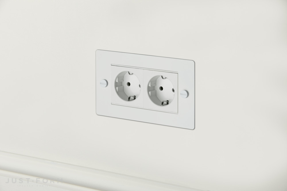 Розетка двойная 2G Euro Socket / White фабрика Buster + Punch фотография № 1