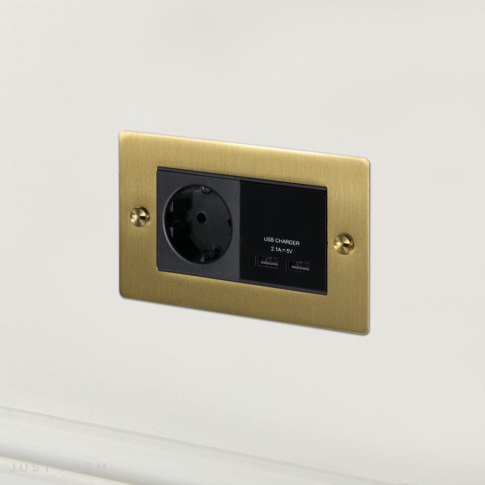 Розетка с USB 2G USB Charger & Euro Socket / Brass фабрика Buster + Punch фотография № 1