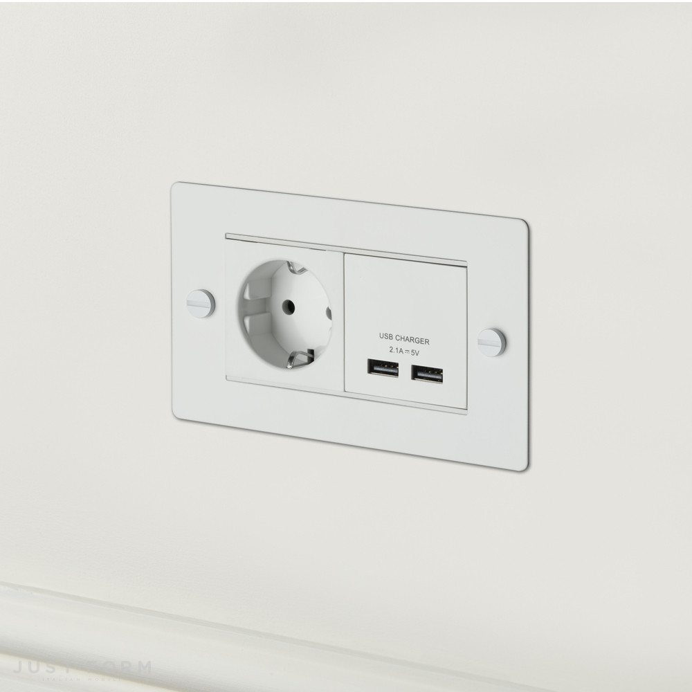 Розетка с USB 2G USB Charger & Euro Socket / White фабрика Buster + Punch фотография № 1